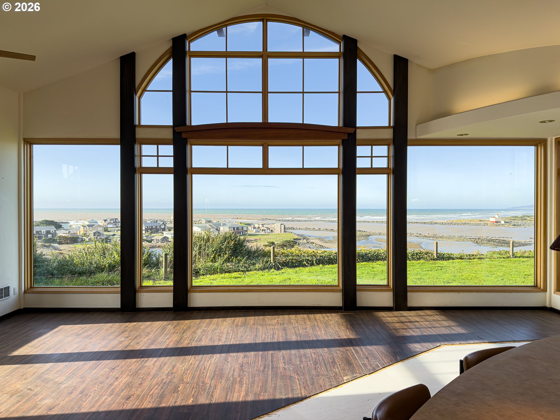 880 Ocean Drive Southwest Bandon, OR 97411 - Photo 11 of 48 a view of an entryway