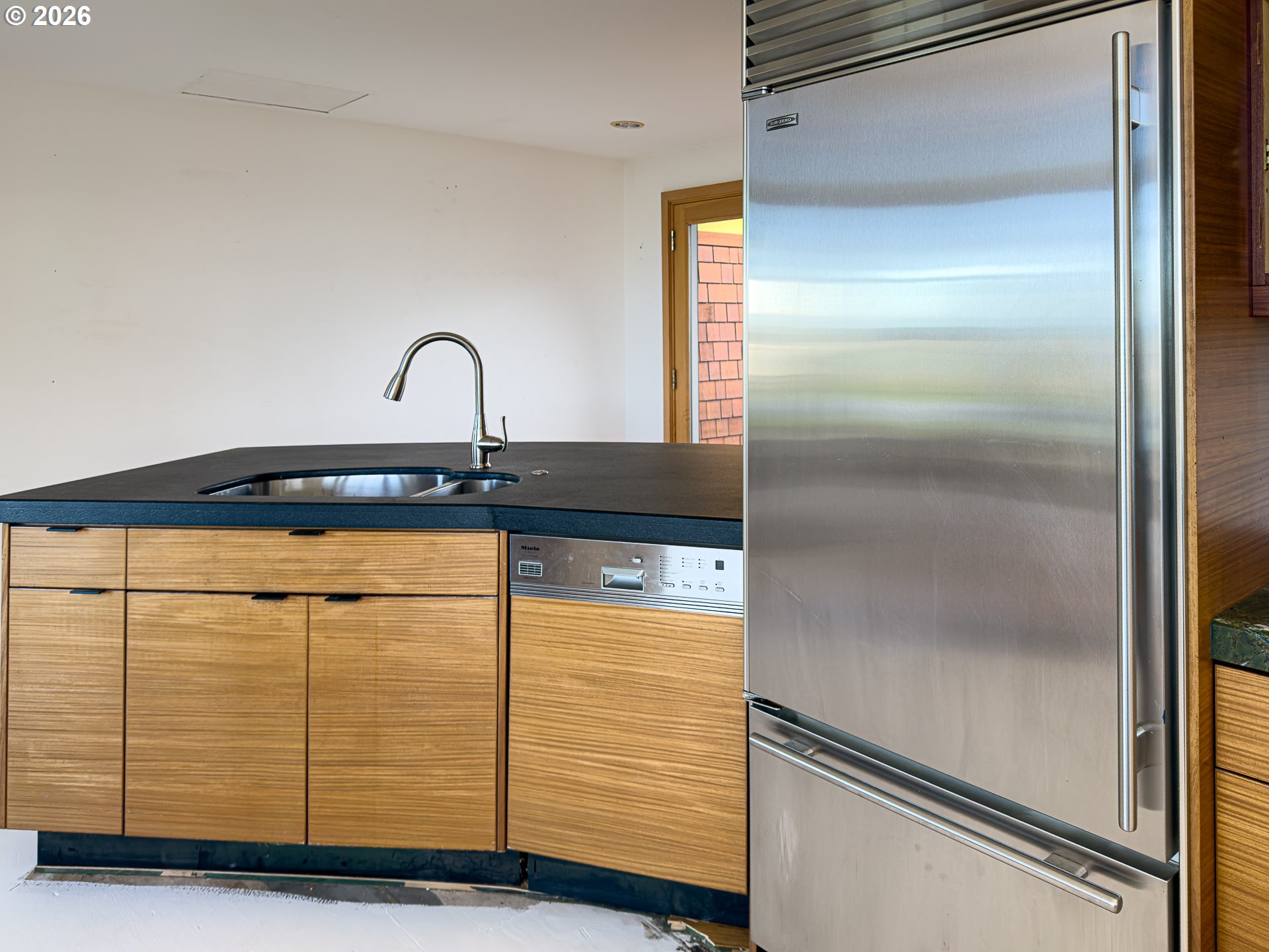 880 Ocean Drive Southwest Bandon, OR 97411 - Photo 18 of 48 a close view of sink