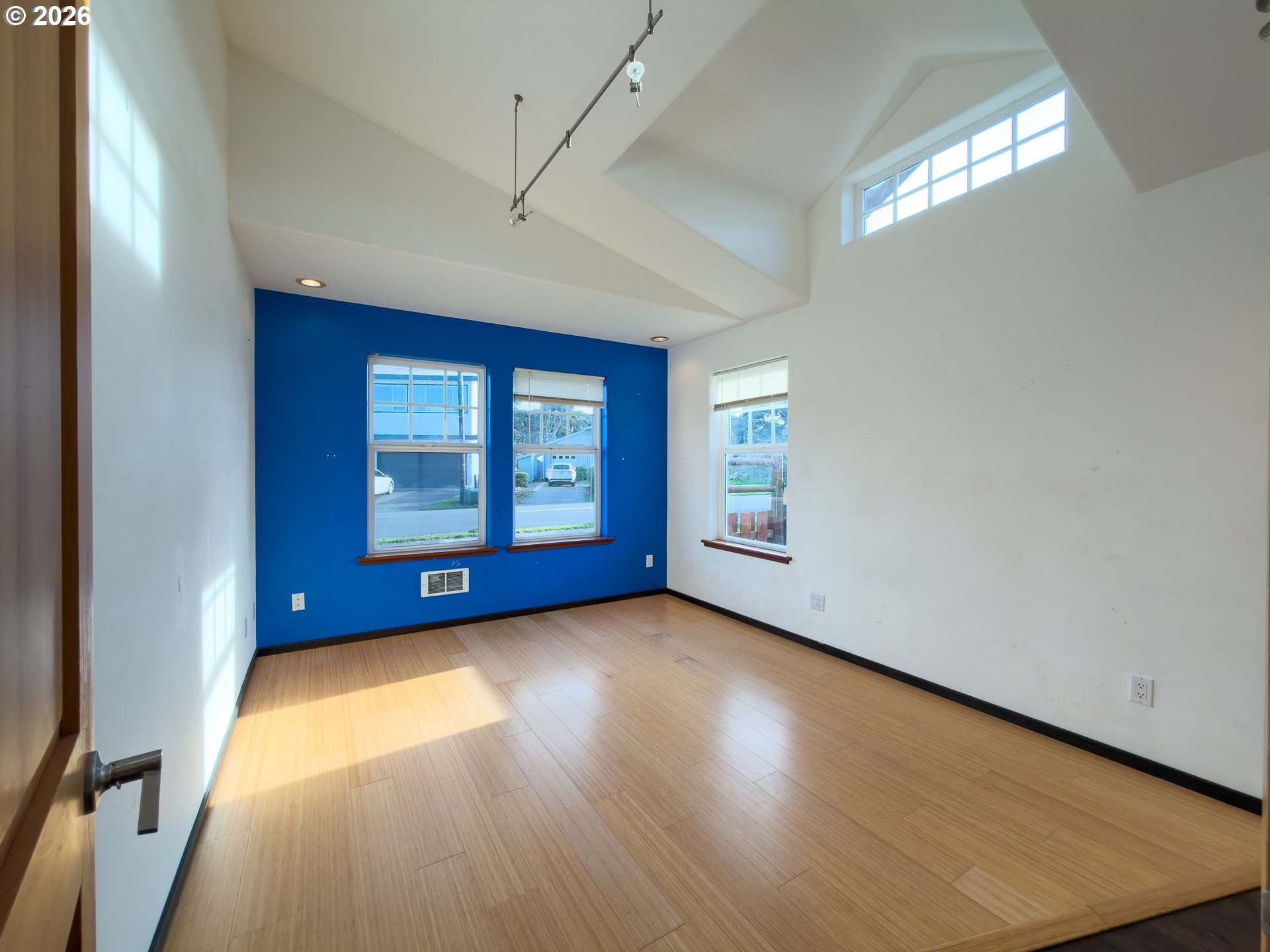 880 Ocean Drive Southwest Bandon, OR 97411 - Photo 31 of 48 a view of empty room with window