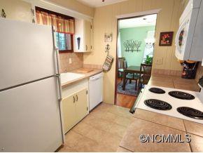 27 West Lake View Road Hendersonville, NC 28739 - Photo 10 of 17 Gallery Image 10