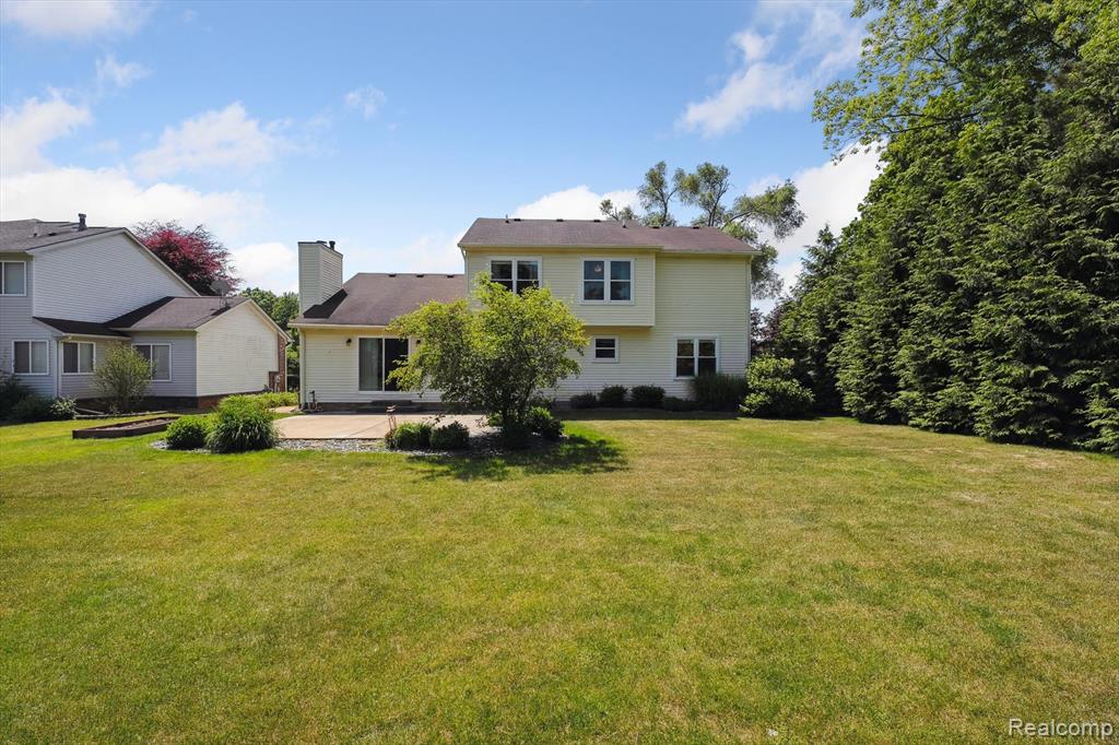 1430 Lee Wood Ridge Road Walled Lake, MI 48390 - Photo 49 of 58 Gallery Image 49