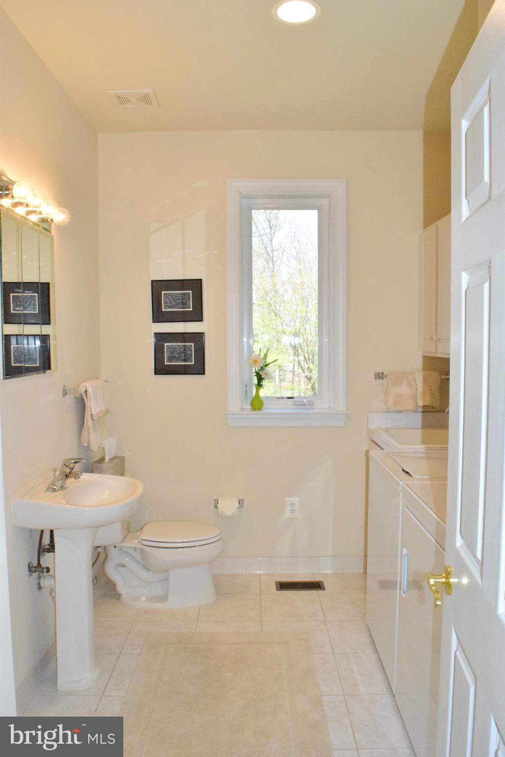 10920 Sunset Hills Road Reston, VA 20190 - Photo 15 of 29 Bath