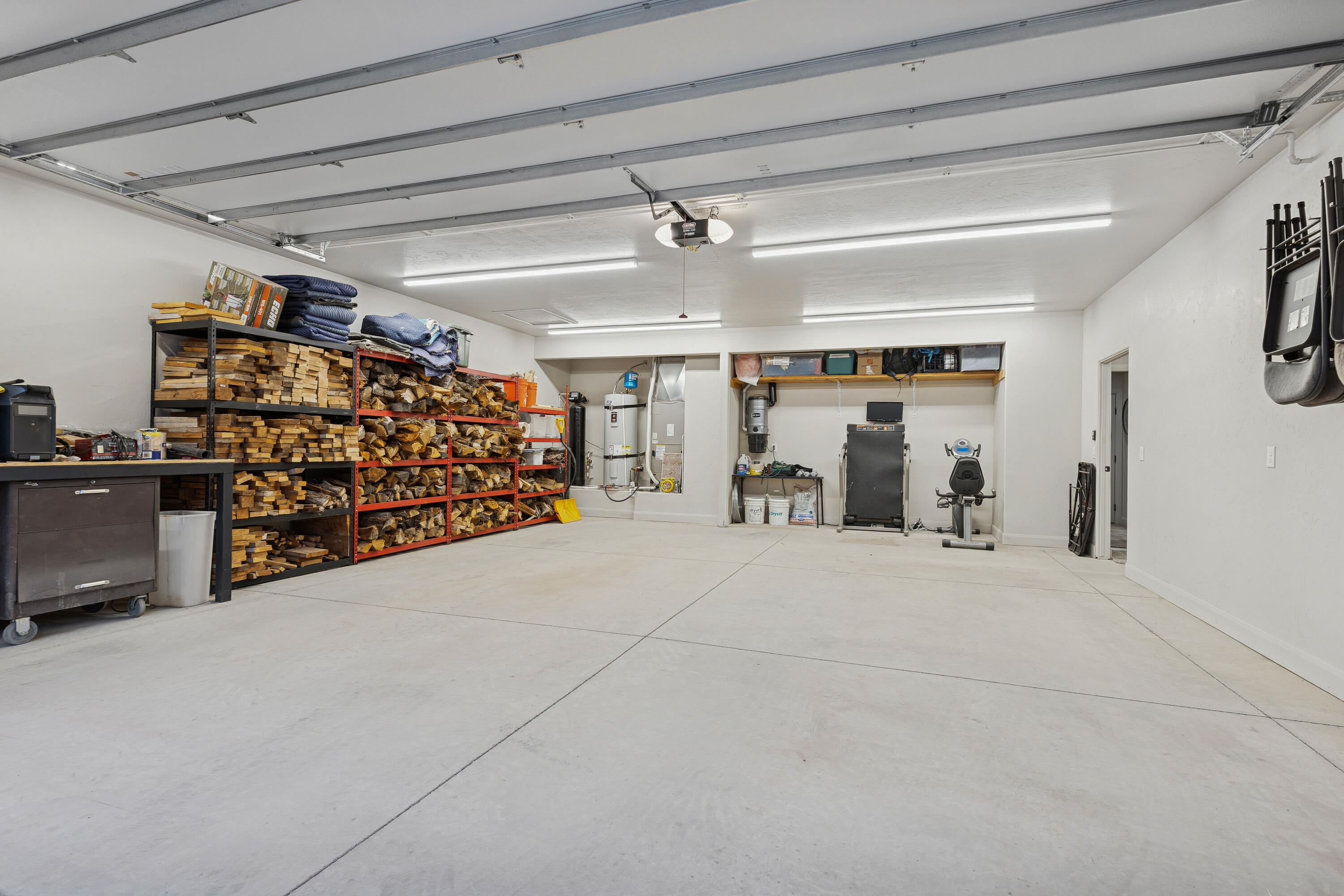2925 Juniper Road Enterprise, UT 84725 - Photo 33 of 56 033. 3 Car Garage