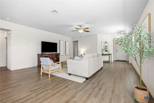 $359,990 | 709 Carol Drive, Hutto, TX 78634