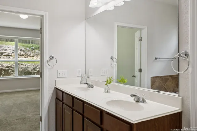 $560,000 | 23567 7 Winds, San Antonio, TX 78258