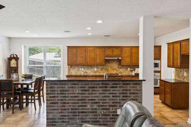 $560,000 | 23567 7 Winds, San Antonio, TX 78258