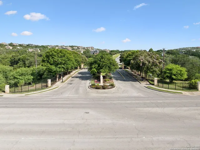$560,000 | 23567 7 Winds, San Antonio, TX 78258