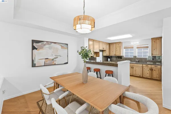 $929,000 | 4636 Redwood Road, Oakland, CA 94619