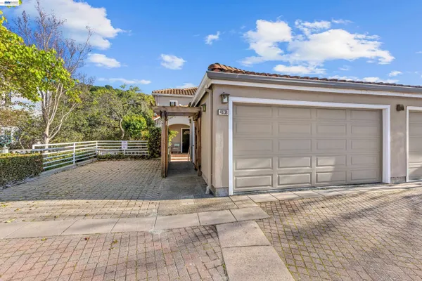 $929,000 | 4636 Redwood Road, Oakland, CA 94619