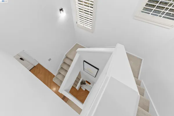 $929,000 | 4636 Redwood Road, Oakland, CA 94619