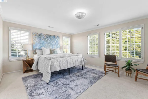 $929,000 | 4636 Redwood Road, Oakland, CA 94619