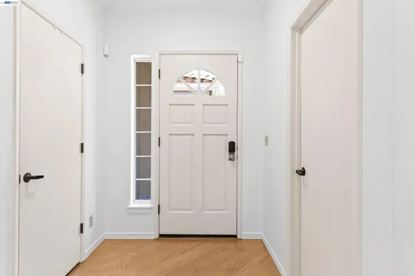 $929,000 | 4636 Redwood Road, Oakland, CA 94619