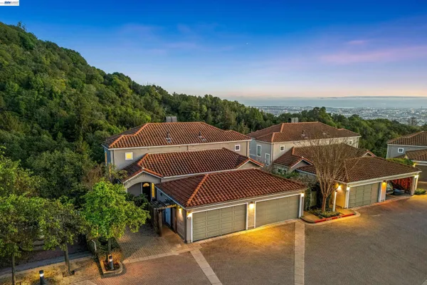 $929,000 | 4636 Redwood Road, Oakland, CA 94619