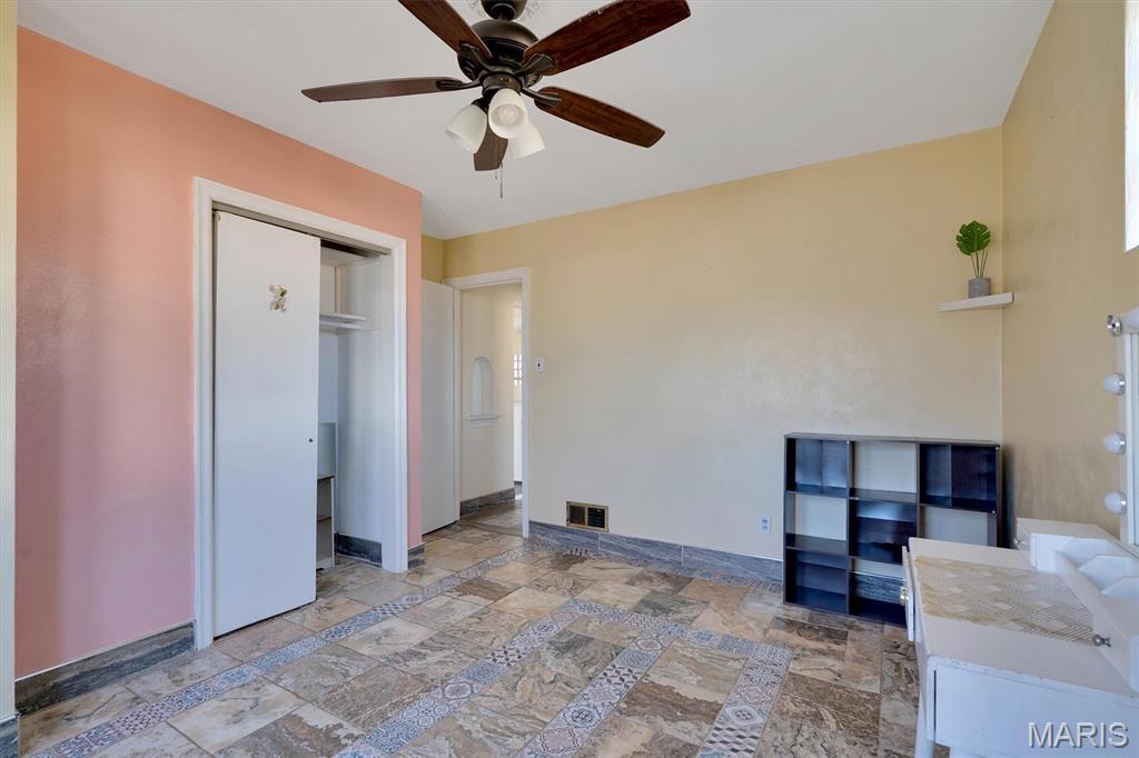 1625 Telegraph Road St. Louis, MO 63125 - Photo 20 of 35