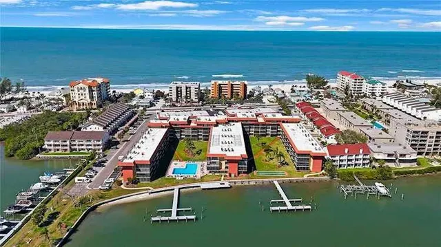 $569,000 | 19701 Gulf Boulevard, Unit 407, Indian Shores, FL 33785