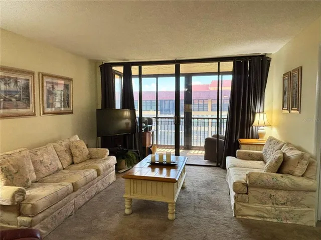$569,000 | 19701 Gulf Boulevard, Unit 407, Indian Shores, FL 33785