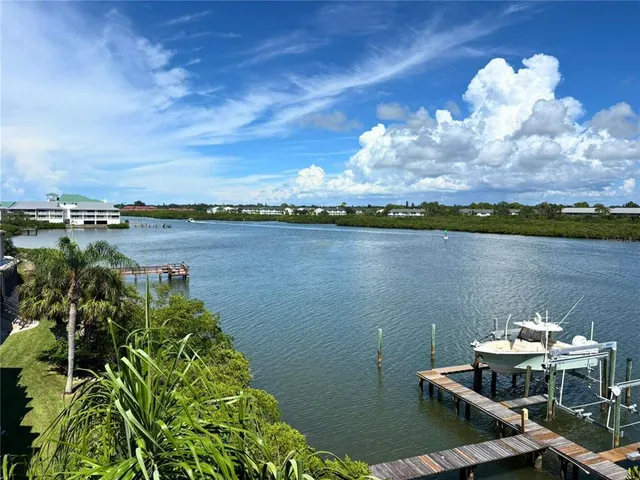 $569,000 | 19701 Gulf Boulevard, Unit 407, Indian Shores, FL 33785