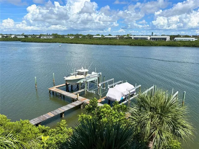 $569,000 | 19701 Gulf Boulevard, Unit 407, Indian Shores, FL 33785