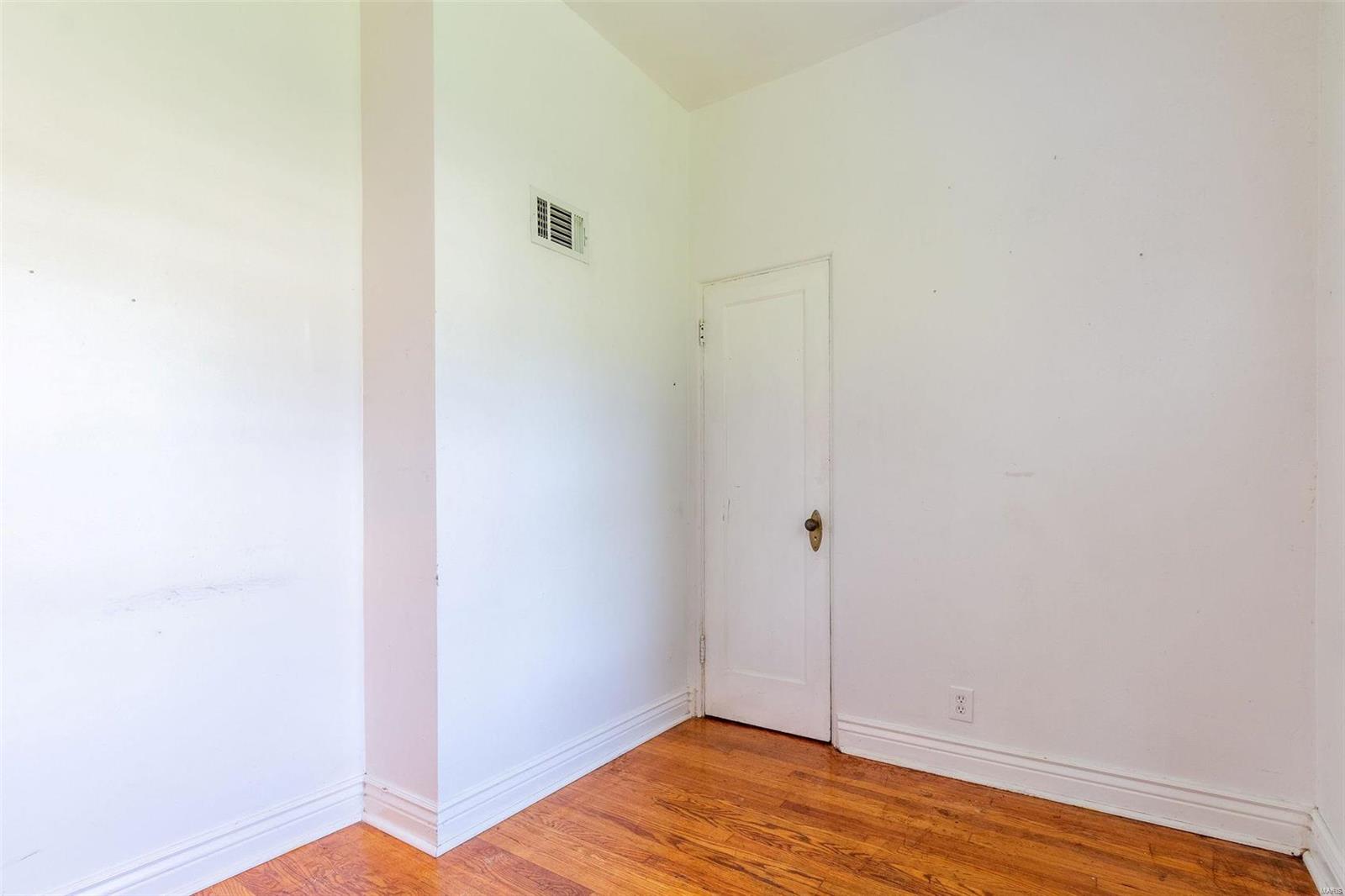1908 Lucas And Hunt Road St. Louis, MO 63121 - Photo 24 of 41 Gallery Image 24