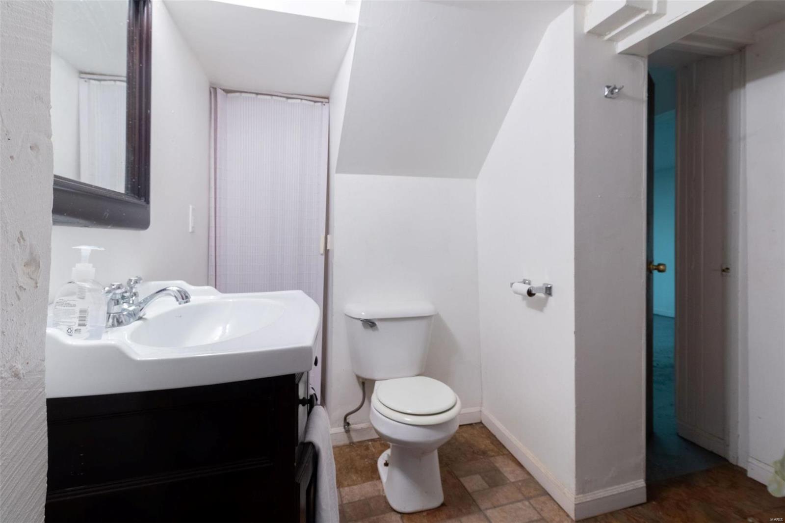 1908 Lucas And Hunt Road St. Louis, MO 63121 - Photo 38 of 41 Gallery Image 38