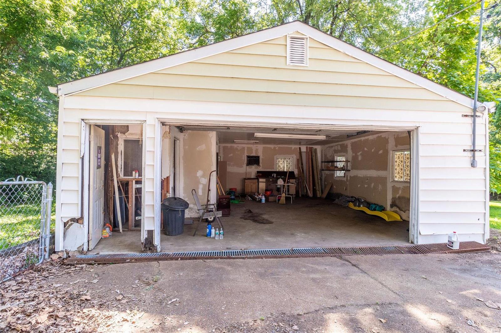 1908 Lucas And Hunt Road St. Louis, MO 63121 - Photo 9 of 41 Gallery Image 9