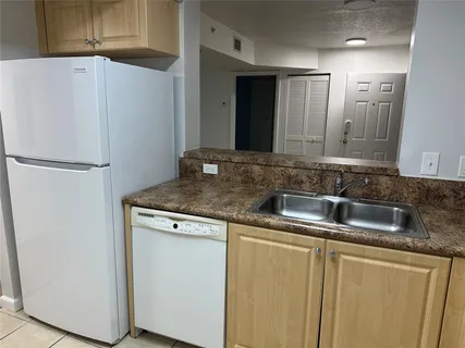 $314,900 | 529 East Sheridan Street, Unit 108, Dania Beach, FL 33004