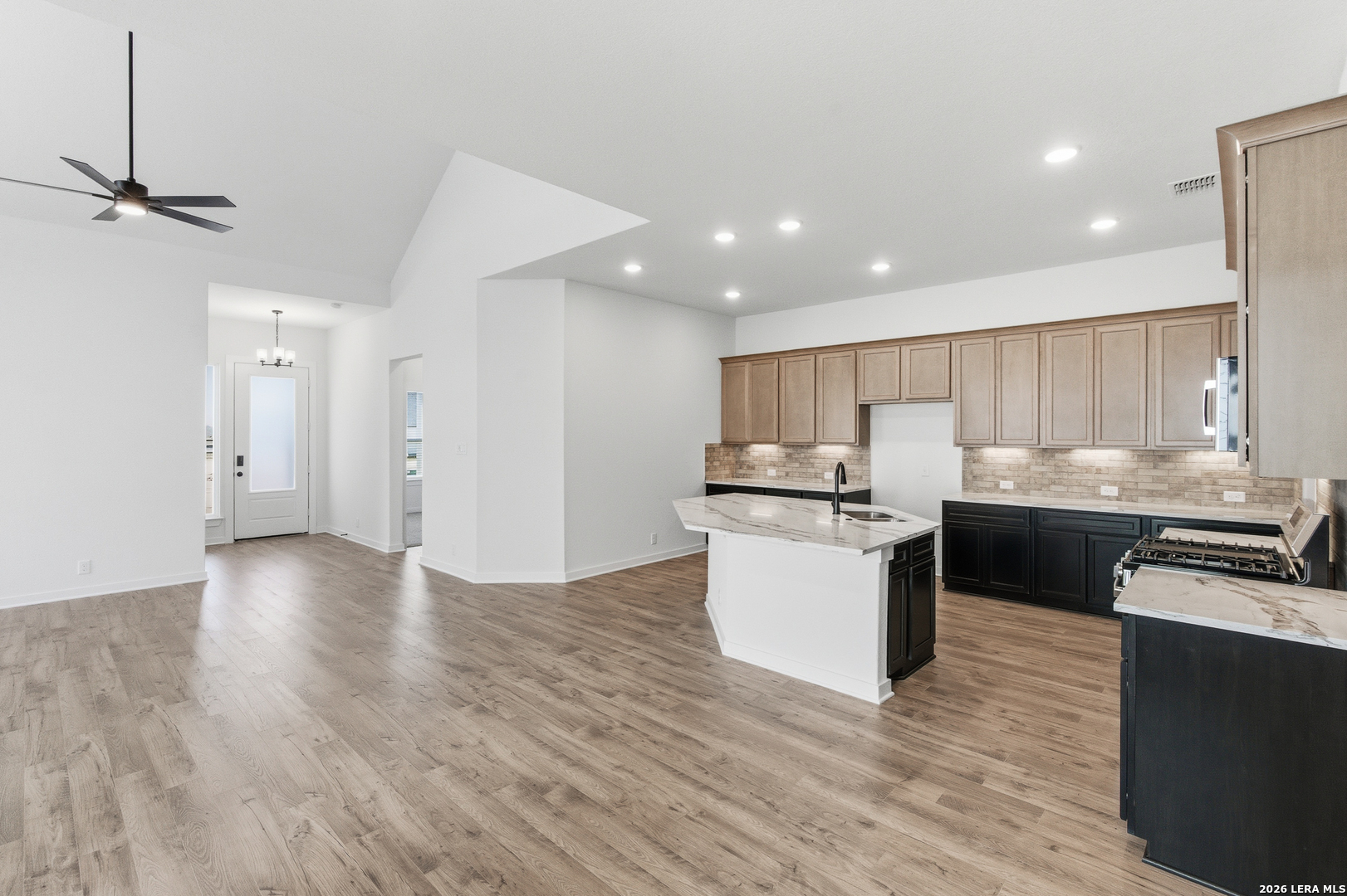 9427 Hidden Stone Schertz, TX 78154 - Photo 20 of 36