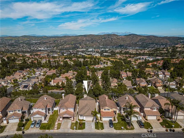 $1,225,000 | 927 South Firefly Drive, Anaheim Hills, CA 92808