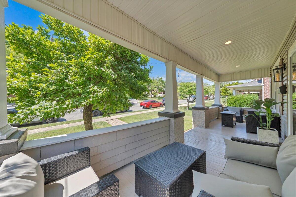 1205 Summit Avenue Southwest Roanoke, VA 24015 - Photo 5 of 52 05-MIB09290