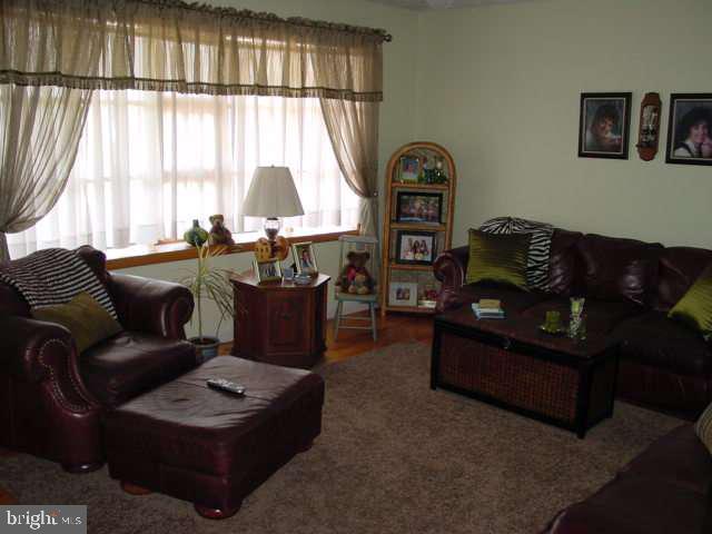 136 Greason Road Carlisle, PA 17015 - Photo 4 of 8 Gallery Image 4