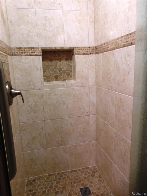 736 Wilwood Road Rochester Hills, MI 48309 - Photo 28 of 47
