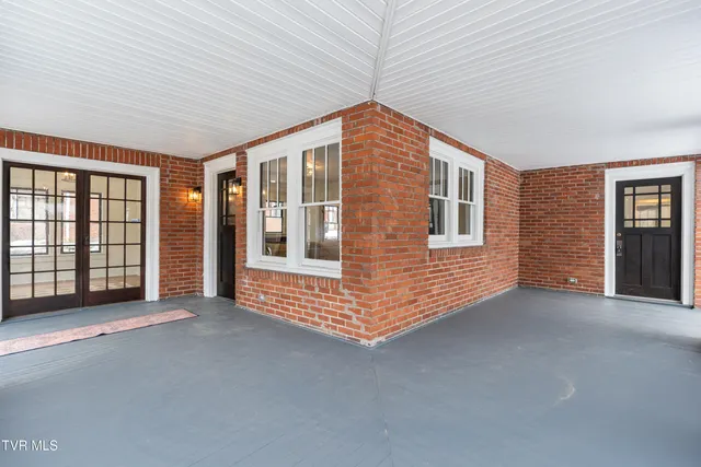 $485,000 | 416 West Main Street, Greeneville, TN 37743