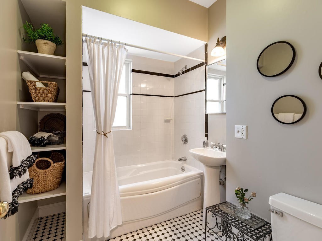 19 Usher Road, Unit 2 Medford, MA 02155 - Photo 13 of 31 Gallery Image 13
