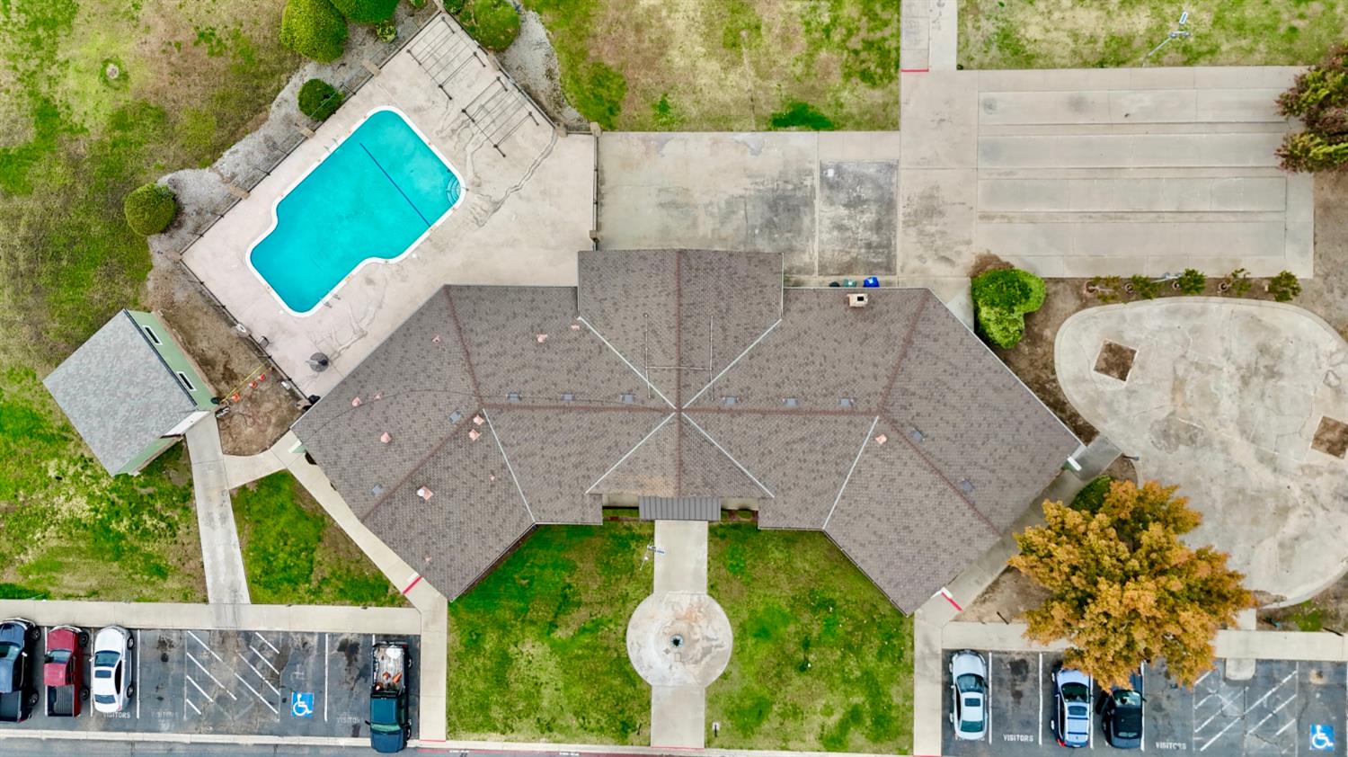 4837 Faith Home Road, Unit 162 Ceres, CA 95307 - Photo 35 of 45 an aerial view of a house with swimming pool and outdoor space