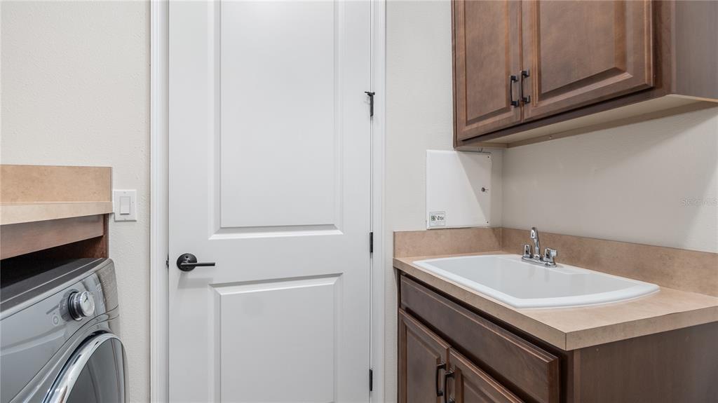 11714 Wrought Pine Loop Riverview, FL 33569 - Photo 16 of 38