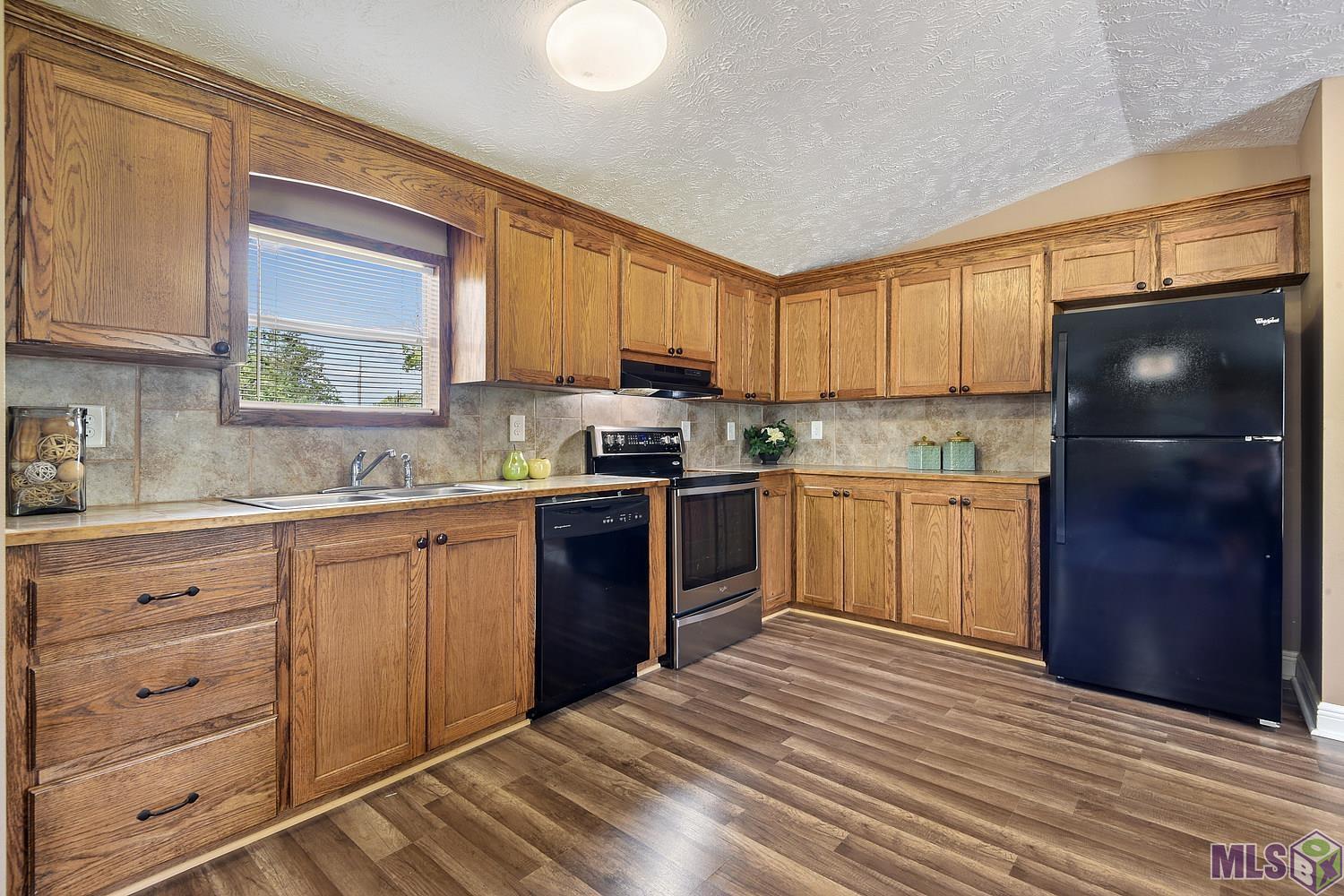 11464 Beco Road St. Amant, LA 70774 - Photo 6 of 12 Gallery Image 6