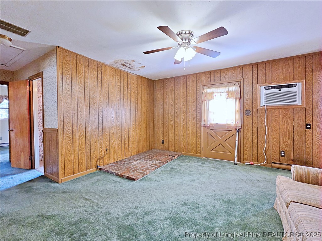 764 Old Vander Road Fayetteville, NC 28312 - Photo 16 of 50 a view of livingroom with workspace