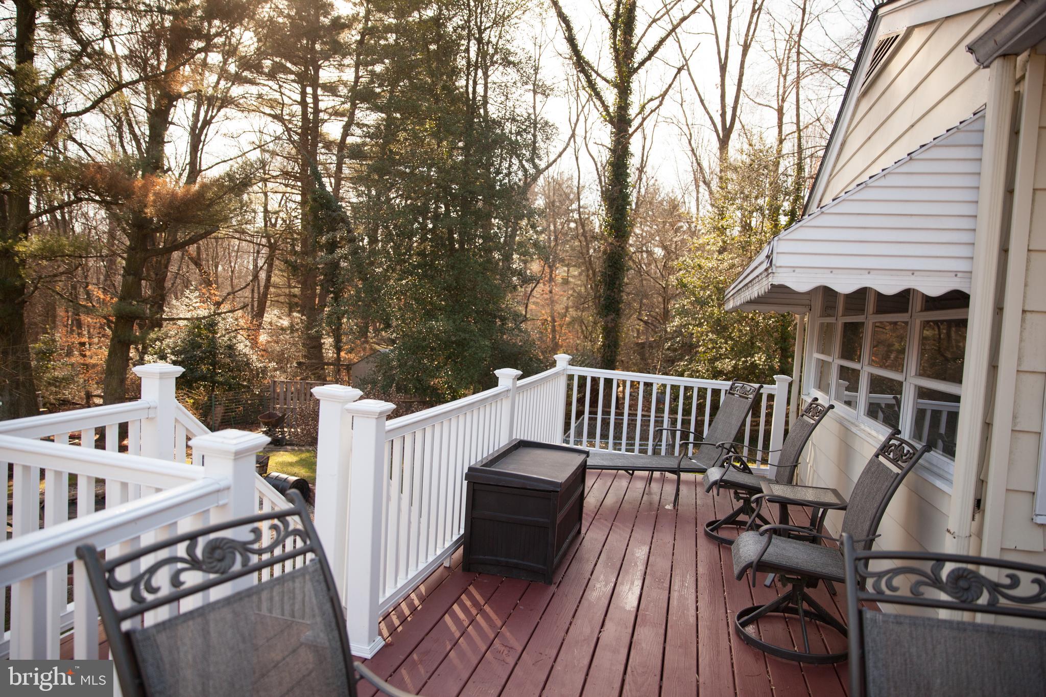 112 Ridge Road Elkton, MD 21921 - Photo 27 of 32 Vinyl railing for easy maintance