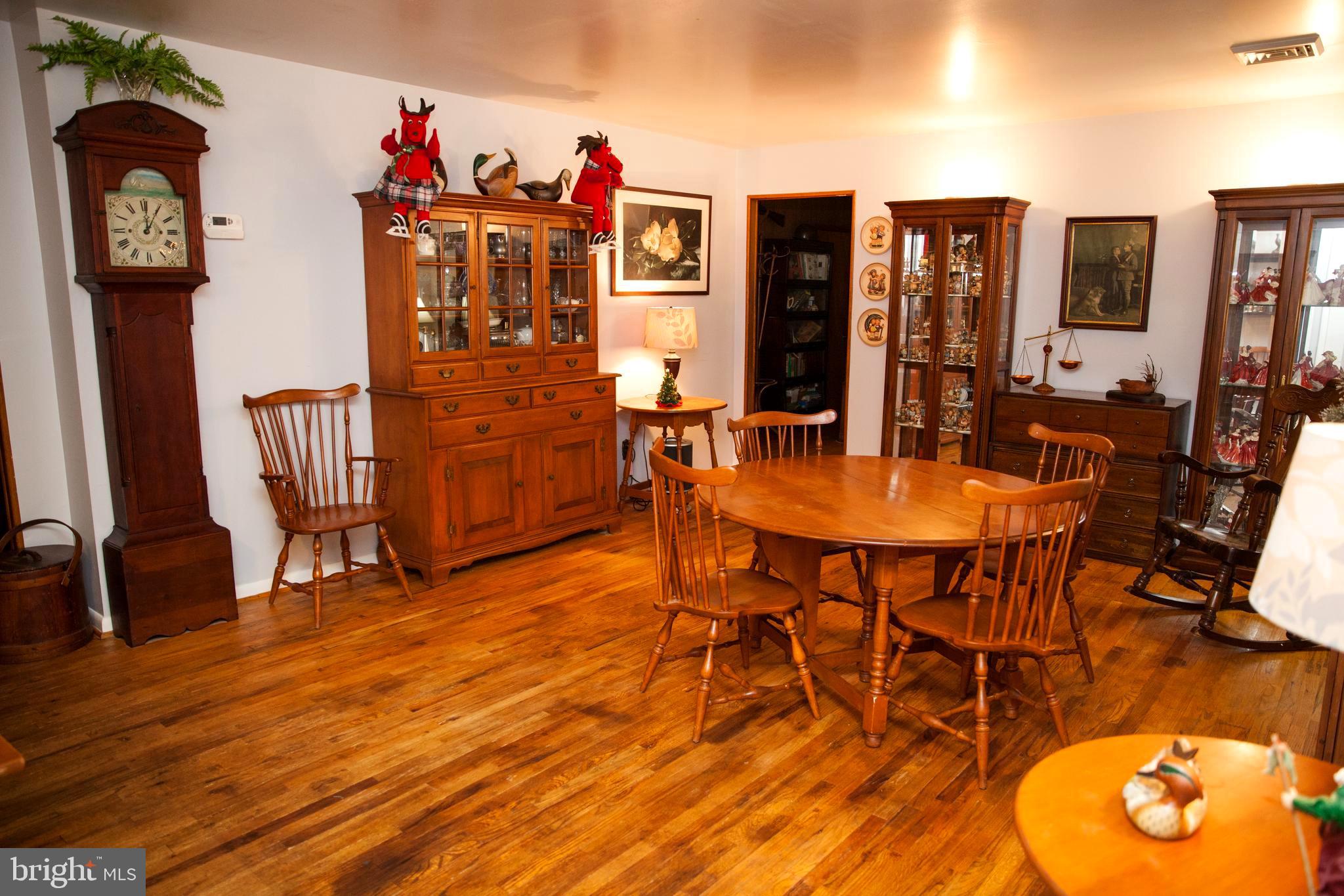 112 Ridge Road Elkton, MD 21921 - Photo 4 of 32 Formal Living room being used as dining room
