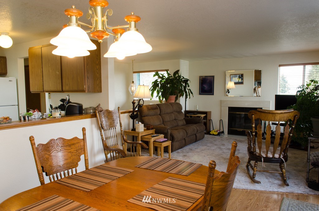 925 North 33rd Street Renton, WA 98056 - Photo 3 of 15