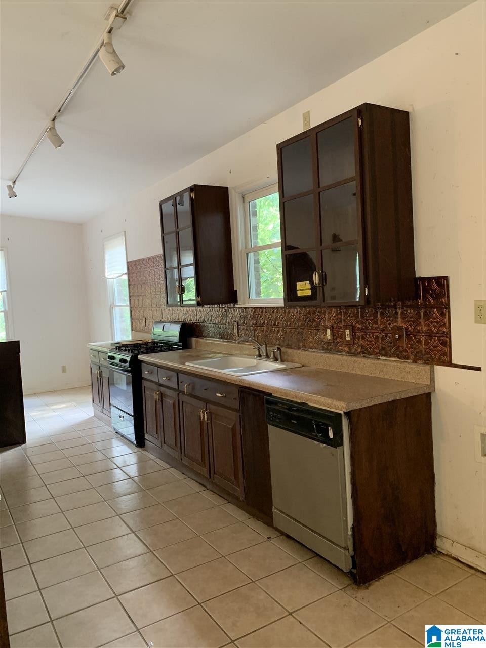 2954 Pipe Line Road Birmingham, AL 35243 - Photo 7 of 23 Gallery Image 7