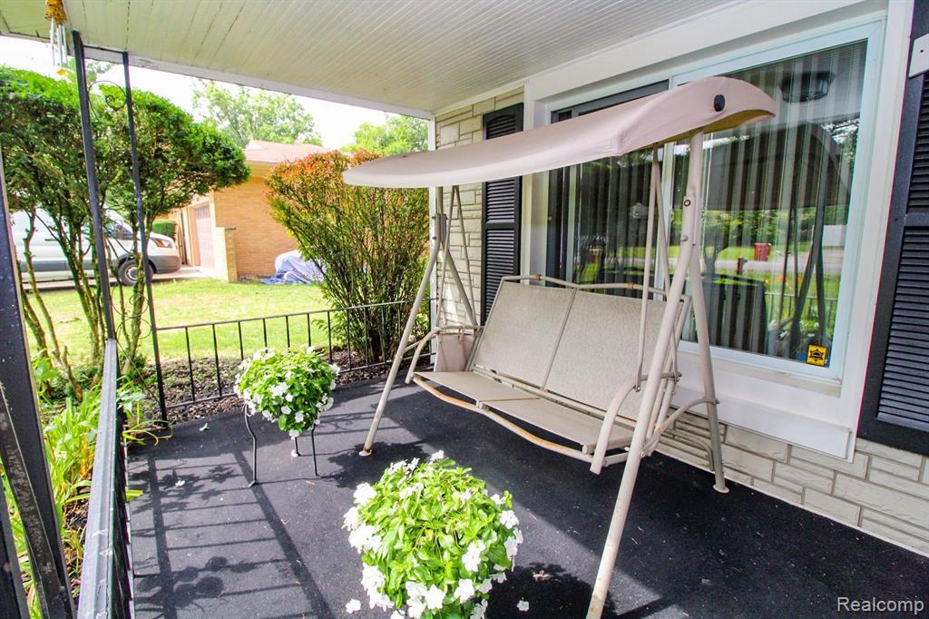 20977 Stahelin Road Southfield, MI 48075 - Photo 28 of 35