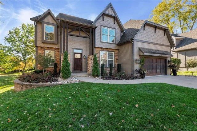 $635,000 | 14026 Ash Street, Overland Park, KS 66224