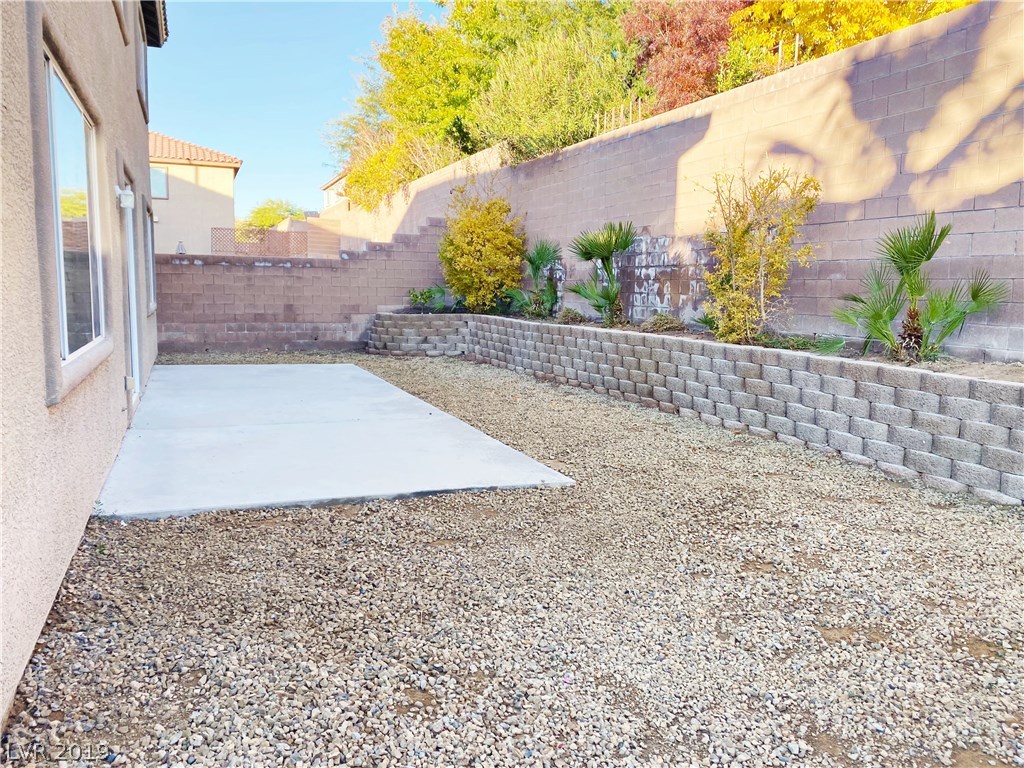 2304 Ridge Back Court North Las Vegas, NV 89031 - Photo 4 of 15