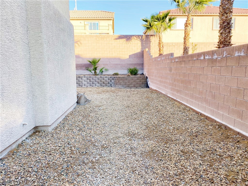 2304 Ridge Back Court North Las Vegas, NV 89031 - Photo 5 of 15