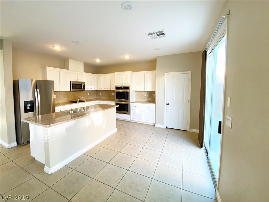 2304 Ridge Back Court North Las Vegas, NV 89031 - Photo 10 of 15