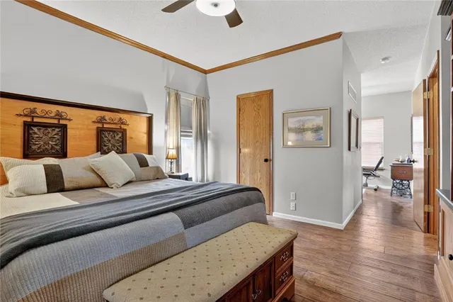 $500,000 | 90 Beach Drive, Lake Tapawingo, MO 64015