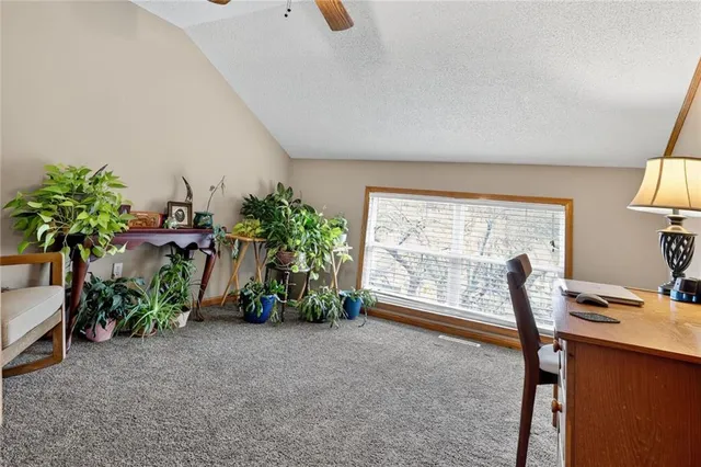 $500,000 | 90 Beach Drive, Lake Tapawingo, MO 64015