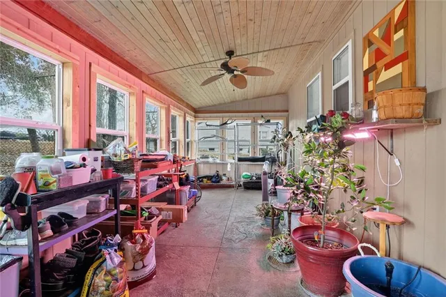 $500,000 | 90 Beach Drive, Lake Tapawingo, MO 64015