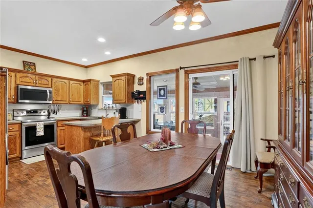 $500,000 | 90 Beach Drive, Lake Tapawingo, MO 64015